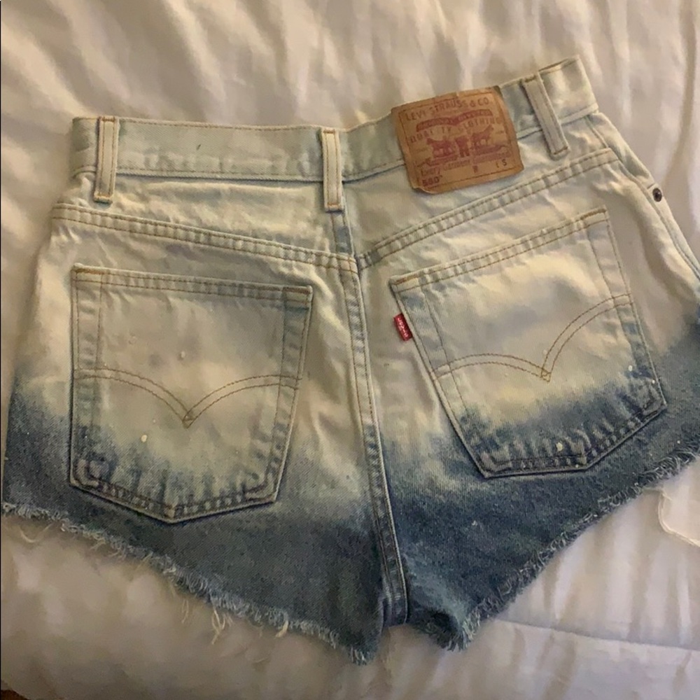 Levi’s dipped cutoff shorts